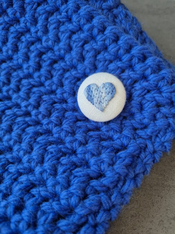 Snood bleu coeur zoom