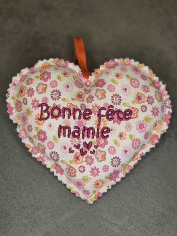 Coeurs brodés Bonne fête mamie – Image 3