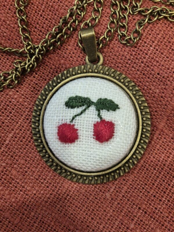 Médaillon cerises zoom