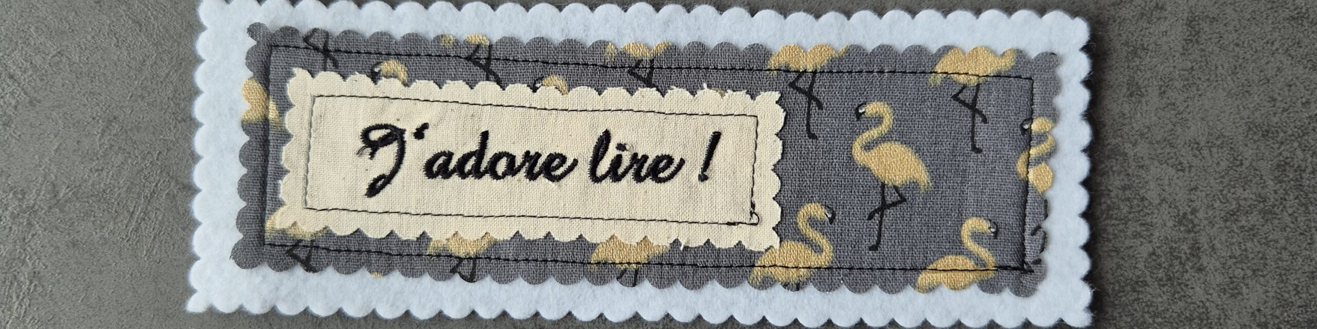 Flamant doré J'adore lire