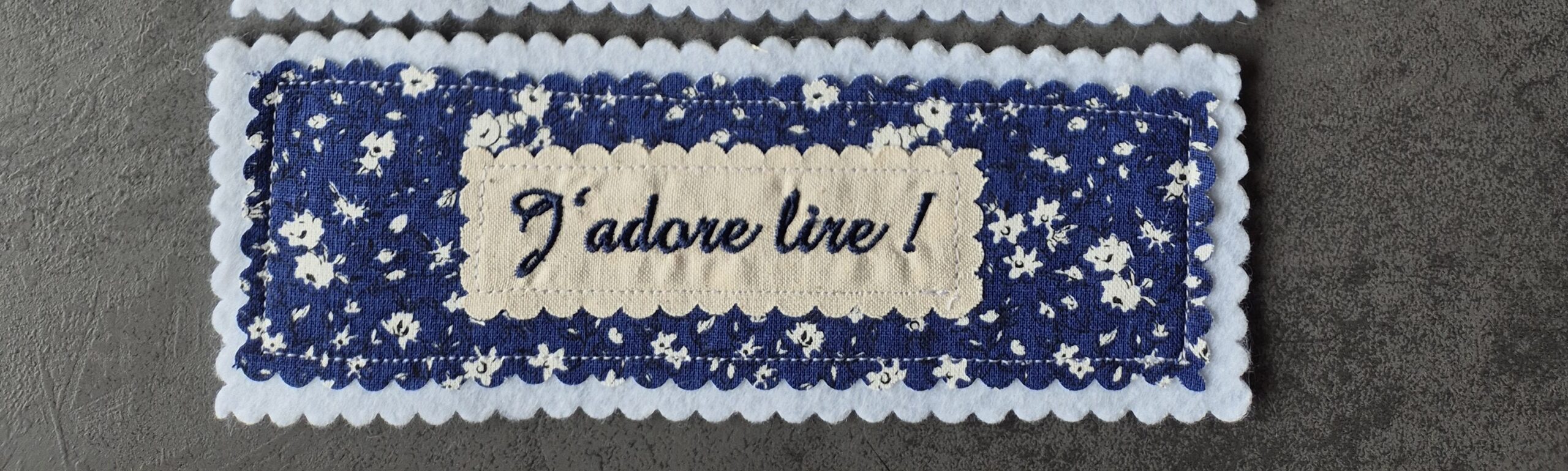 Fleuri bleu J'adore lire