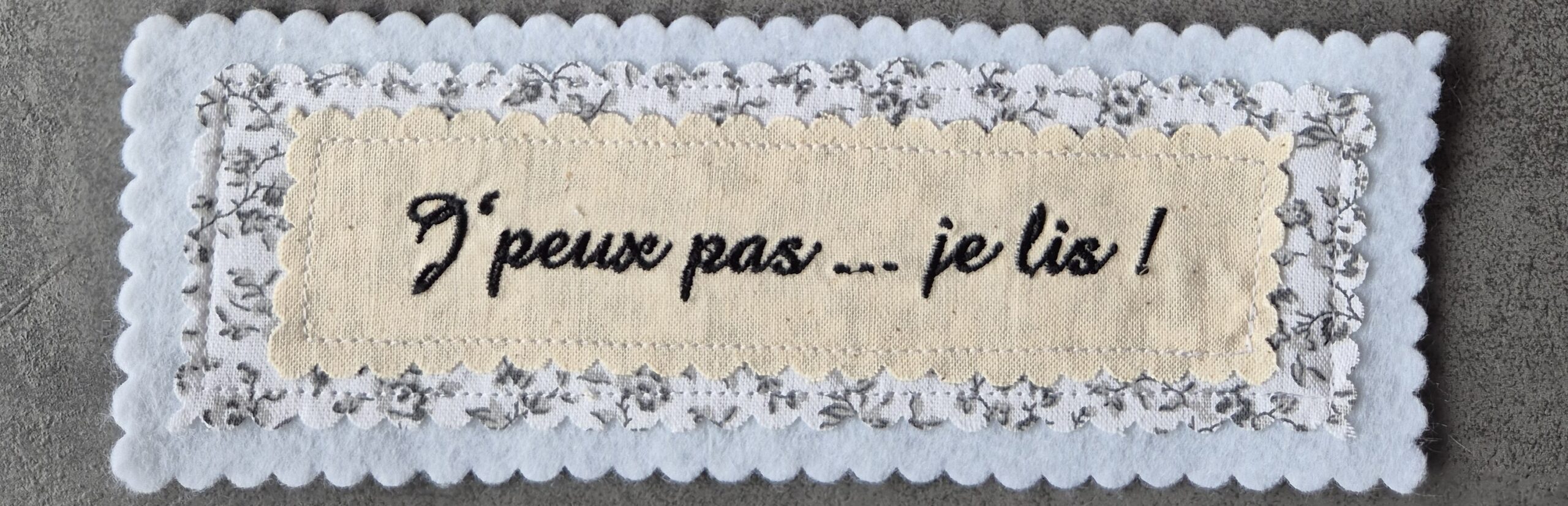 Fleuri gris J'peux pas je lis