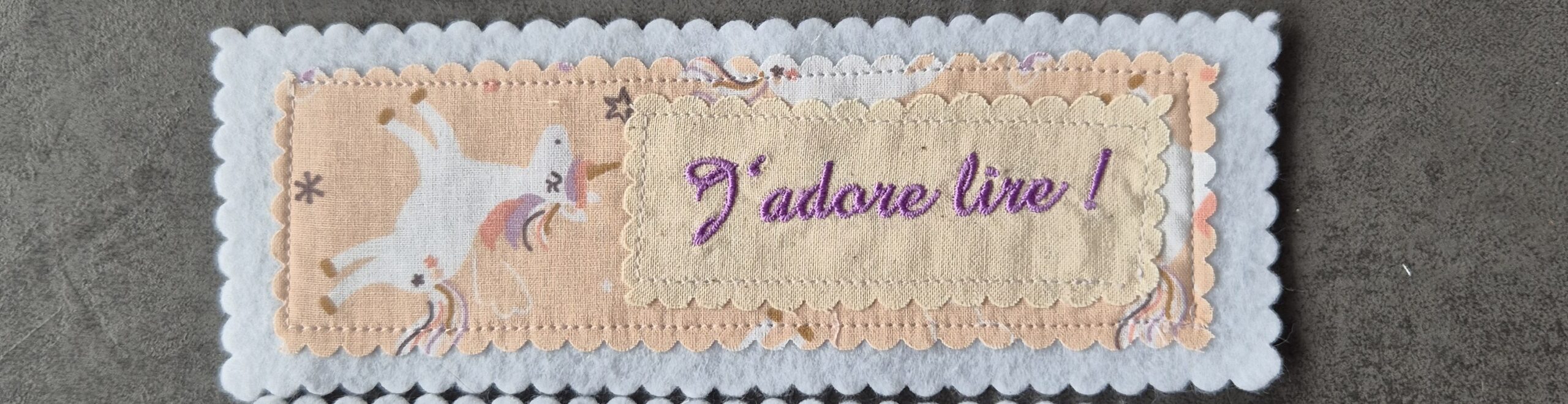 Licorne J'adore lire